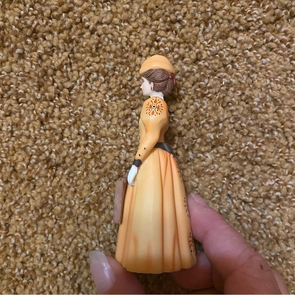 Mini Statue - Picture 2 of 10